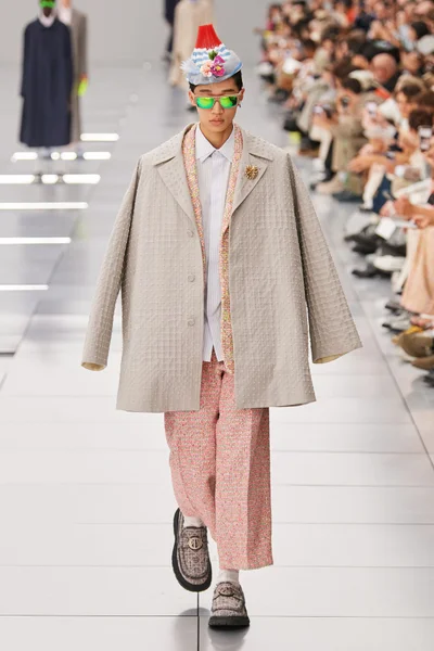 Look 40